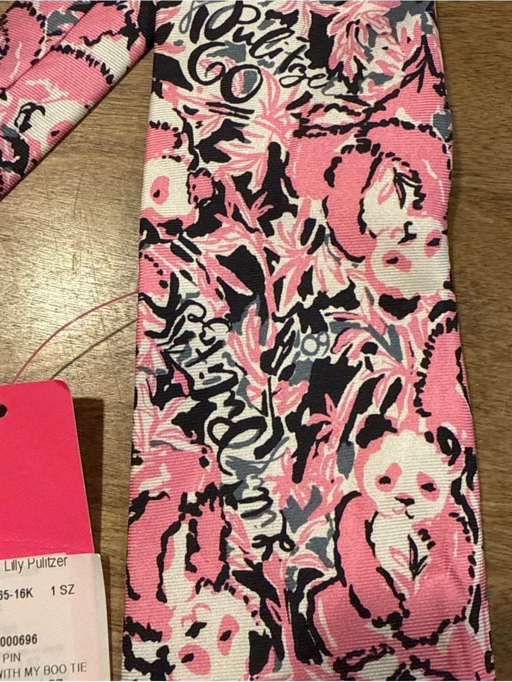 Lilly Pulitzer 100% Silk Men's Necktie Hangin' With My Boo